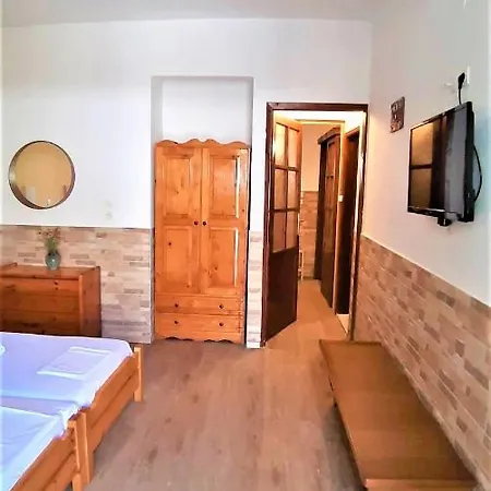 Zefyros Apartman Néosz Marmarász