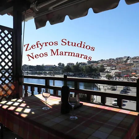 Zefyros Apartman *