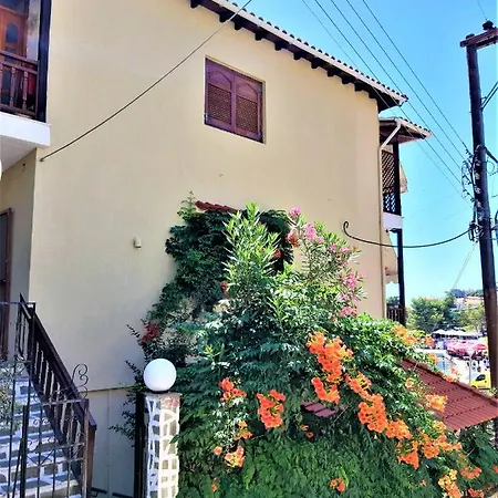 Zefyros Apartman Néosz Marmarász