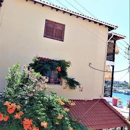 Zefyros * Néosz Marmarász