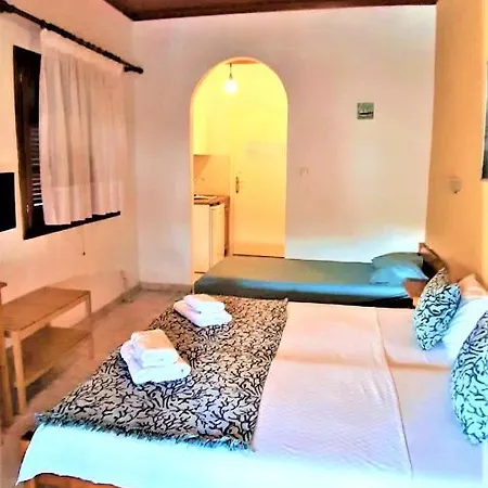 Zefyros Studios Apartment