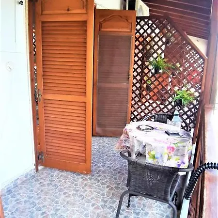 Zefyros نيوس مارماراس