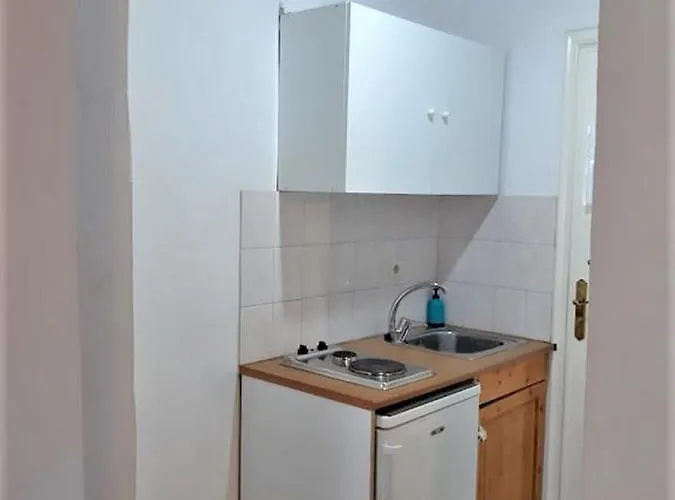 Zefyros * Neos Marmaras