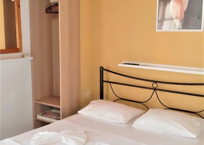 Zefyros * Neos Marmaras