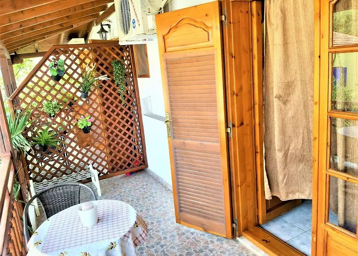 Zefyros Neos Marmaras