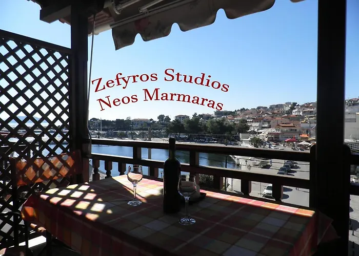 Zefyros شقة *